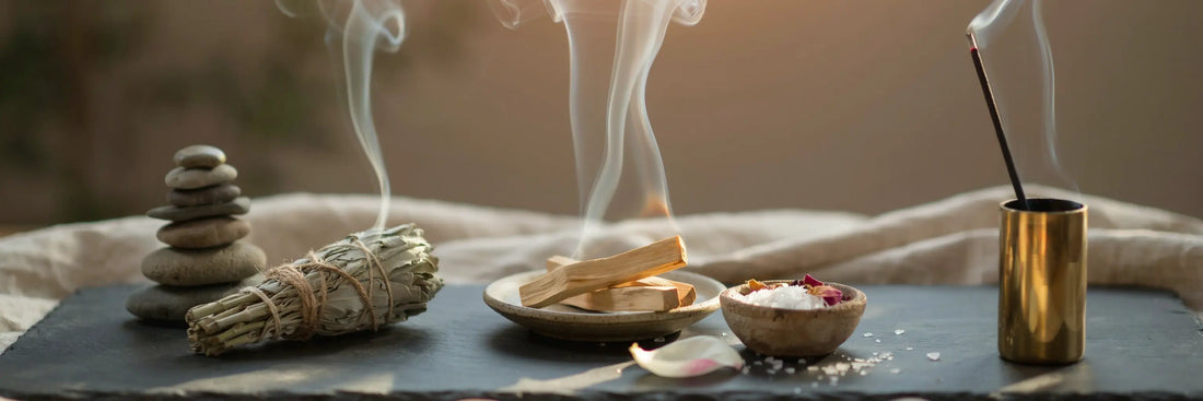 Guide complet de purification et rituels : Sauge, Palo Santo et encens La Boutique du Dragon
