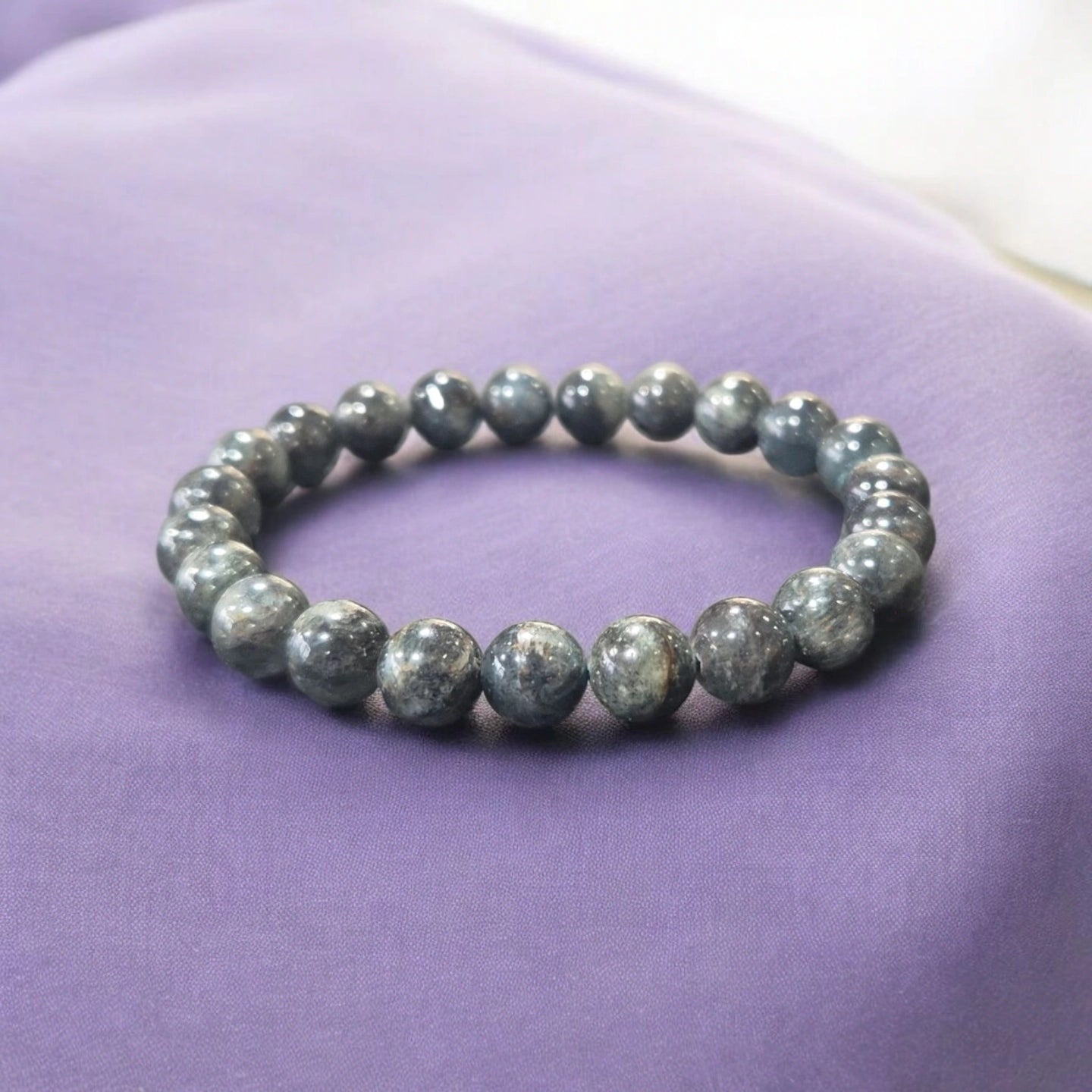 Cyanite Verte 8 mm Brésil Qualité A