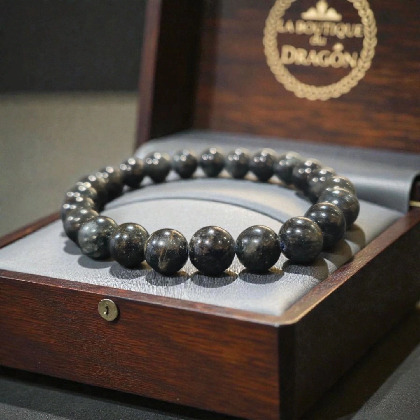 Cyanite Verte Noir 8mm Brésil Qualité AA