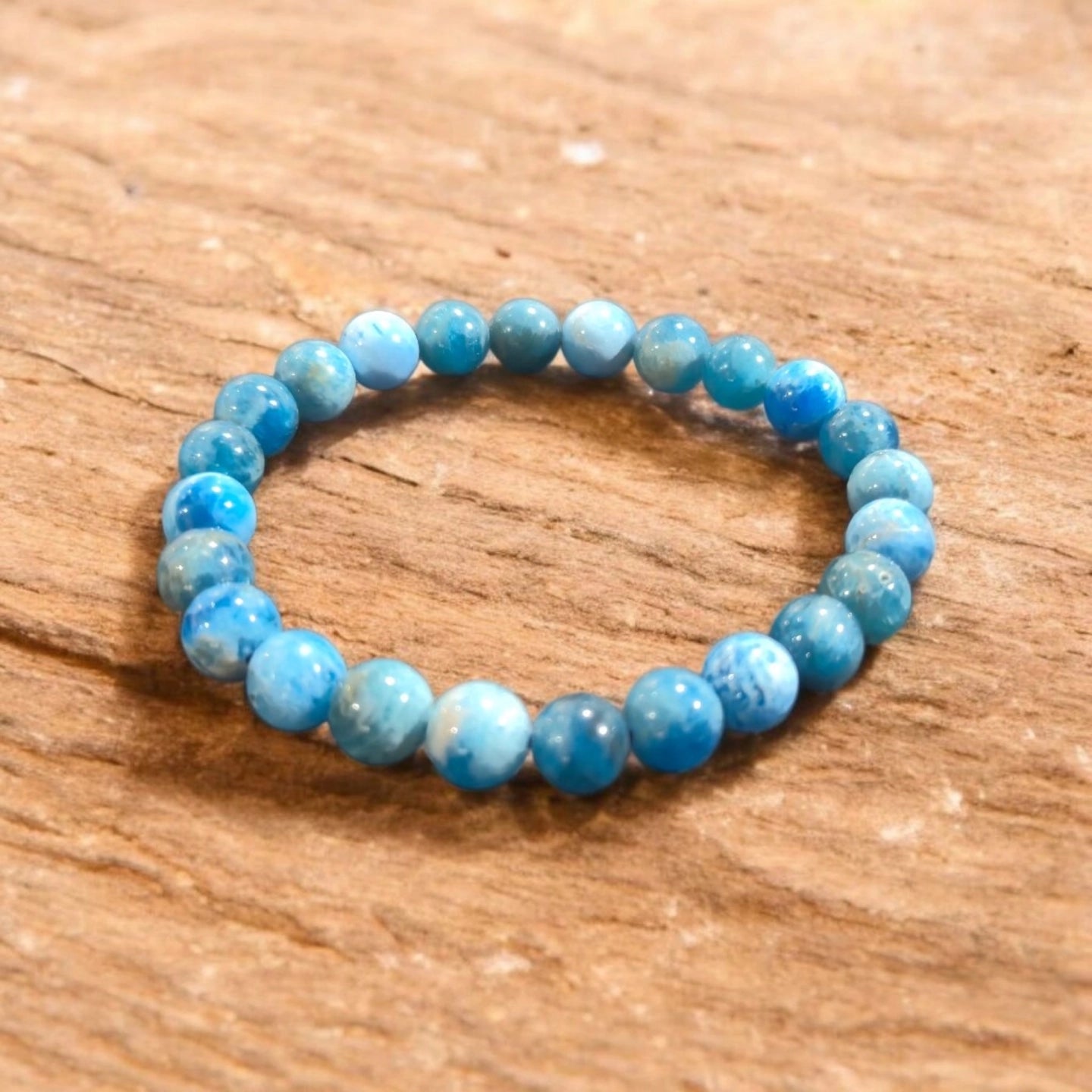 Apatite Bleue 8mm Madagascar Qualité A+ (modèle 2)