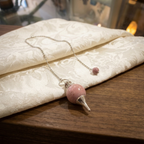 Pendule en rhodonite La Boutique du Dragon